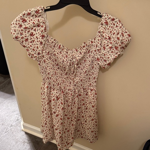 Floral Puff Sleeve Dress - Picture 1 of 8